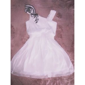 🆕🌟BCX Girl White Flare Dress🌟🆕